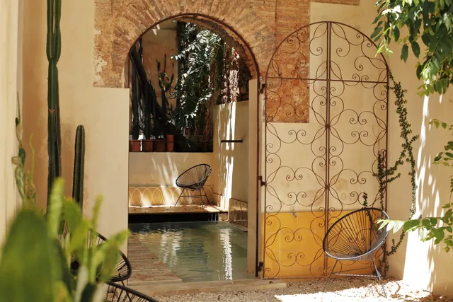 Fixie Lofts - Colonial Villa Suites with Pool