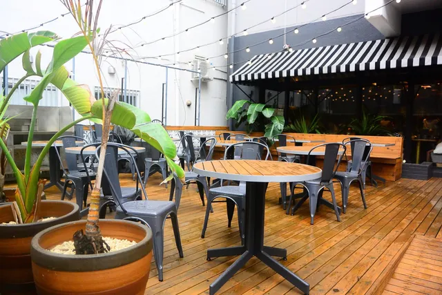 ESTINATE LOUNGE NAHA