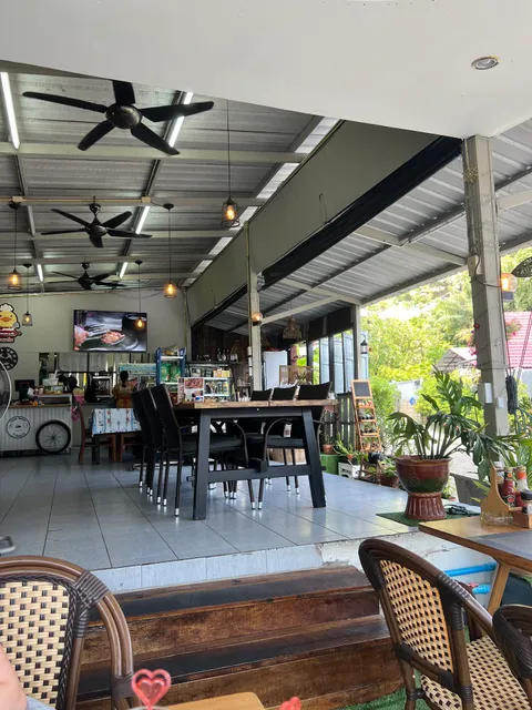 Steak Ramen & bakery