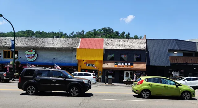 Smoky Cigar Smoke Shop