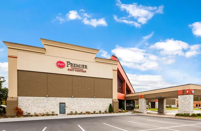 Alton-St. Louis Area Hotel