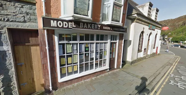 Model Bakery