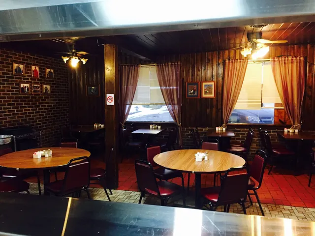 Carlesi's Restaurant And Pizza