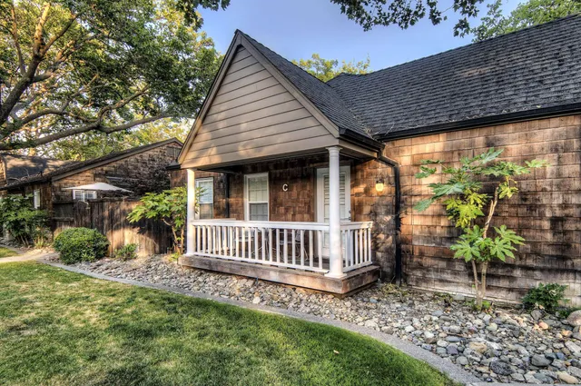 Aggie Inn, an Ascend Collection Hotel