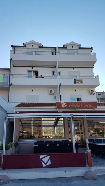 Rooms and Apartments Porat