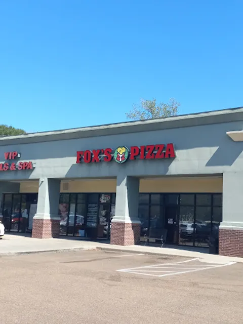 Fox's Pizza Den