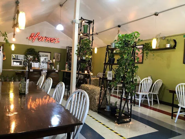 Hornos Pizza Restaurant