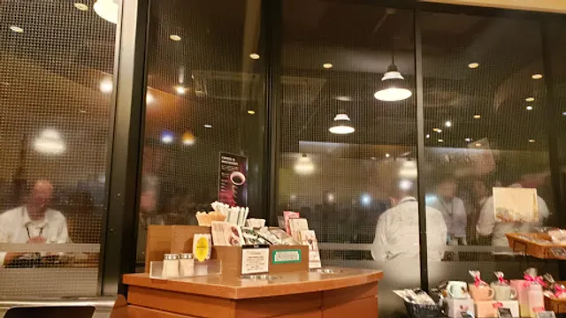 Tully’s Coffee - Mita International Building