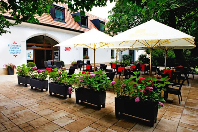 SĽUK Restaurant