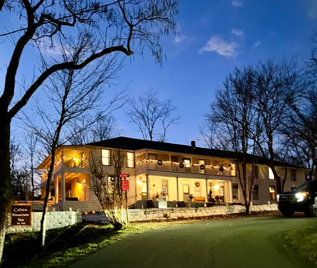 Calico Riverview Inn