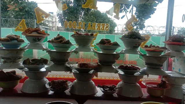 Rumah makan fajar jaya . Rumah makan padang