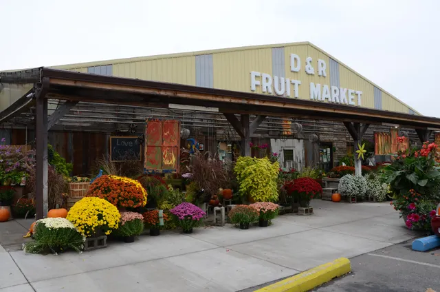 D & R Fruit Market