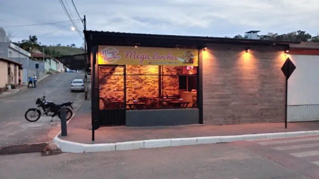 Mega Lanches Capitólio