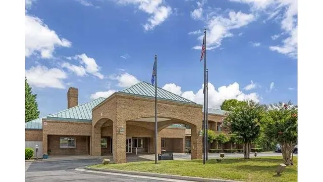 Comfort Suites Inn at Ridgewood Farm