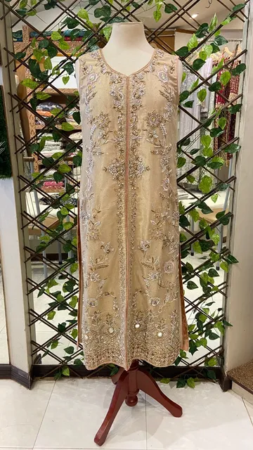Libas-e-Silk by Yasmine Suits