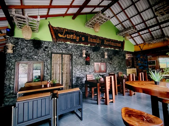 Lucky's Family Restaurant