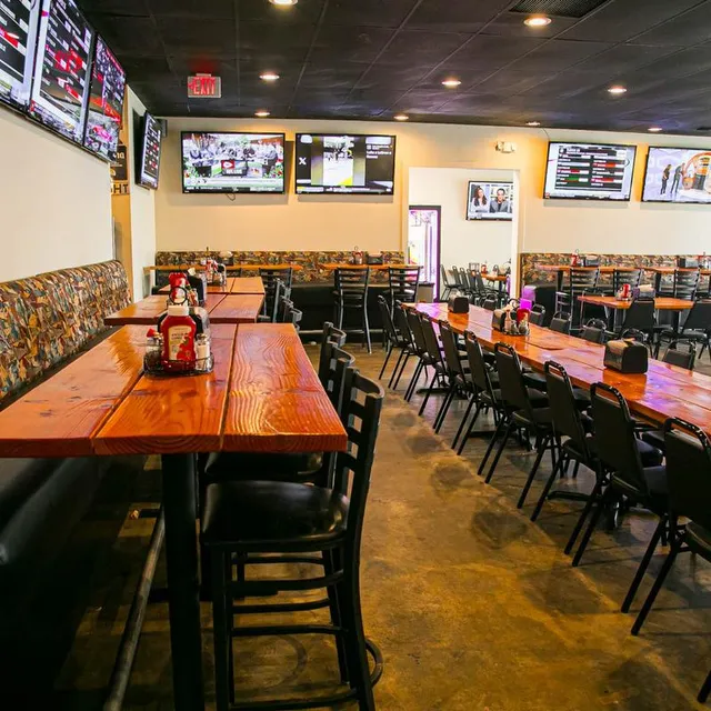 Coach’s Corner Pizza and Brews