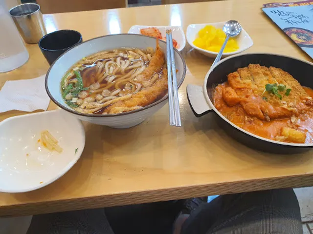 국수나무 광주상무점