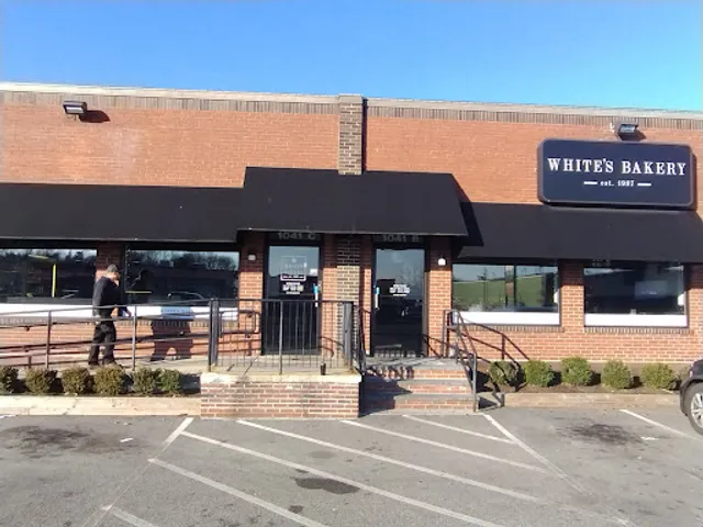 White's Bakery & Cafe