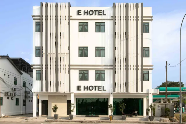 E Hotel