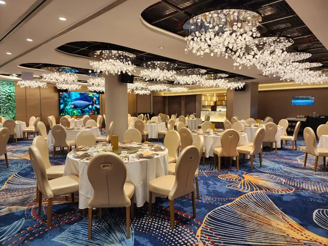 Peach Garden @ The Heeren