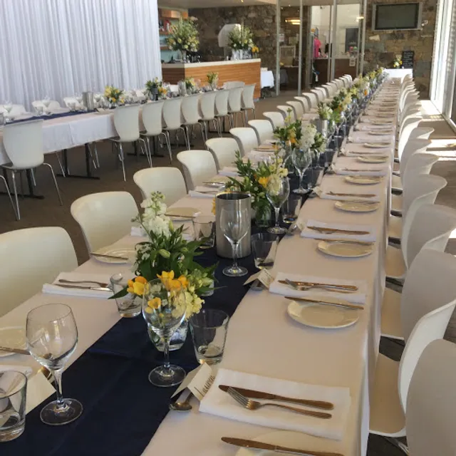 Effloresce Flowers & Cafe