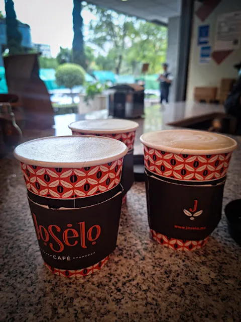JoSelo Café
