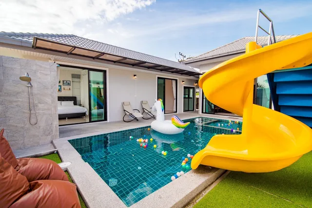 Spring La Vie Home Villa