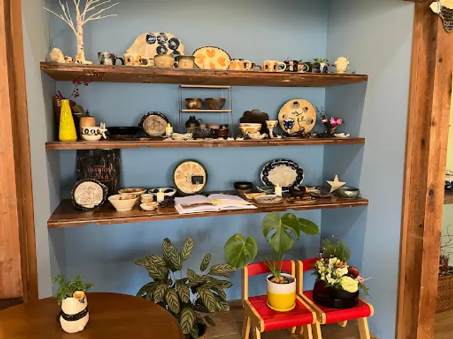 うつわとカフェ Lau