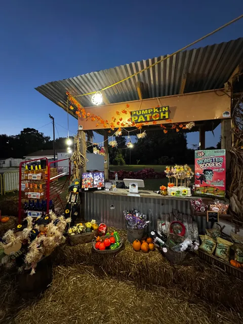 Dreaming Farms Pumpkin Patch & Christmas Trees