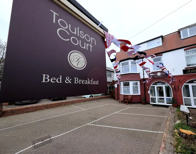 Toulson Court Bed & Breakfast