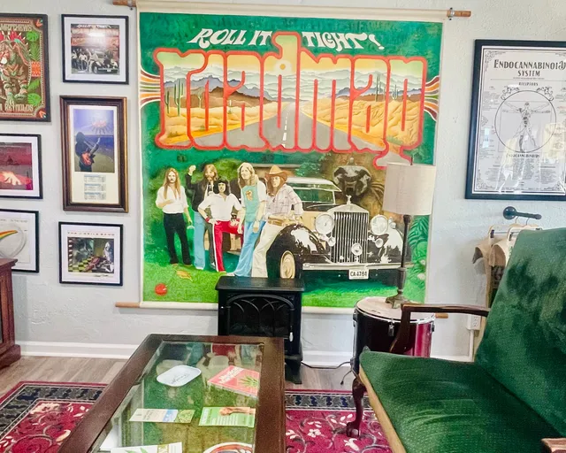 Alpine's Farmacopia and Dispensary