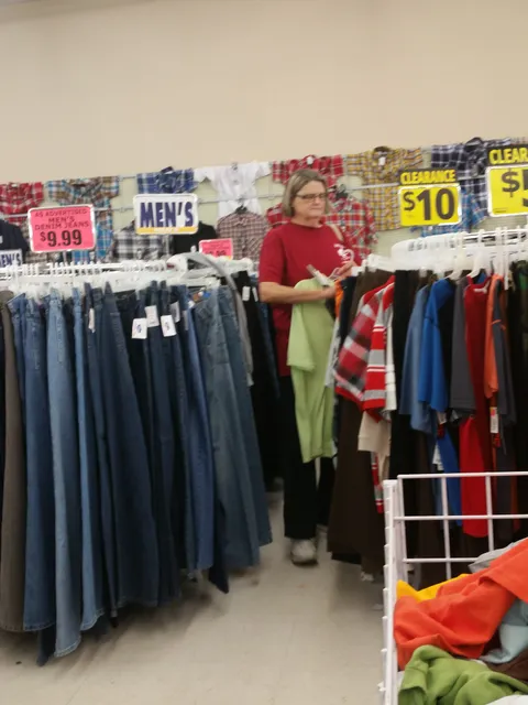 Roses Discount Store