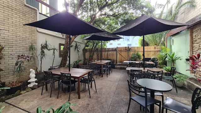 Stonewall Cafe Kiama (Australian and Filipino food)