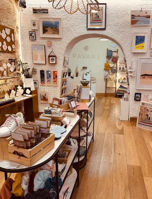 PAVANE - Concept store de créateurs