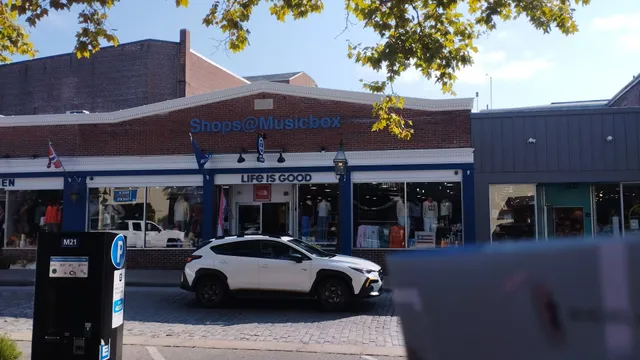 Life Is Good Newport