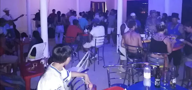 Surf Bar Barra de la Cruz