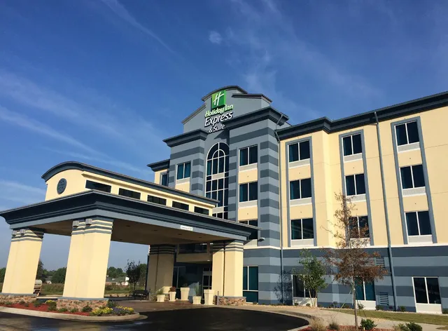 Holiday Inn Express & Suites Warner Robins North West