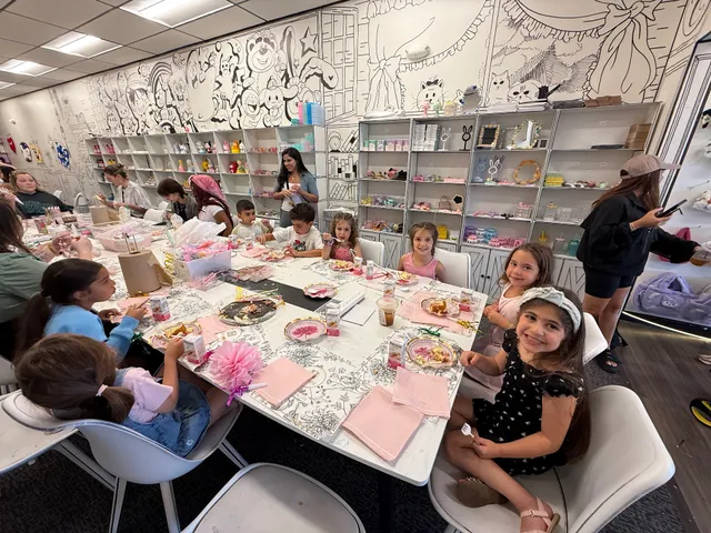 2D DIY STUDIO ARTS & CRAFTS