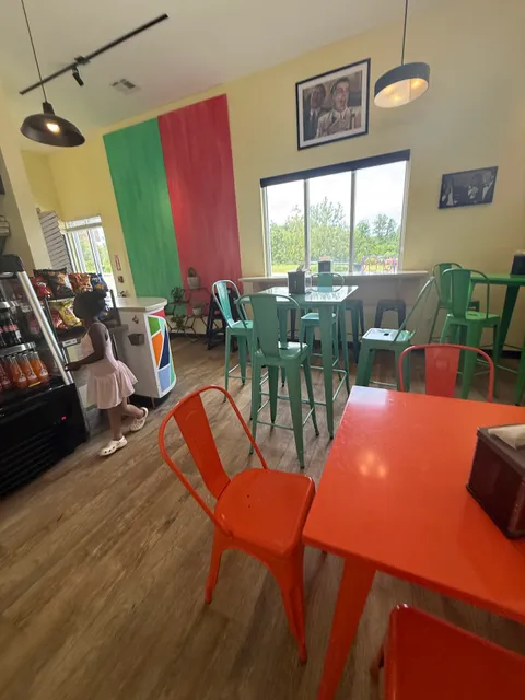 Sunshine Tomato Pizzeria