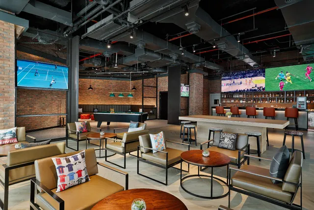 Seven Sports Bar at NH Collection Dubai The Palm