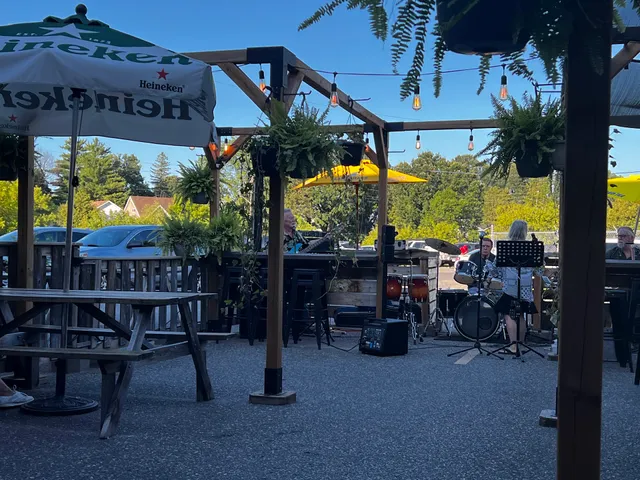 Tap That Kitchen + Bar