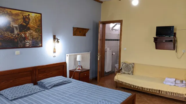 Alexandros Guesthouse