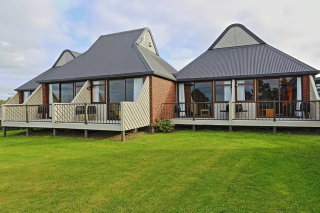 Rosebank Lodge Motor Hotel