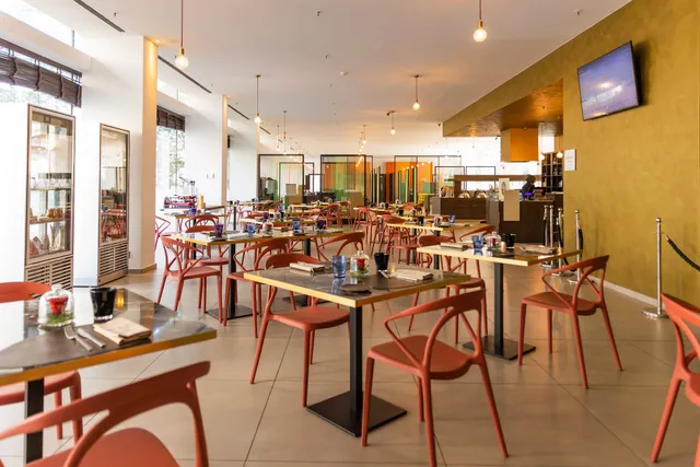 Meat Me Restaurant & Bar