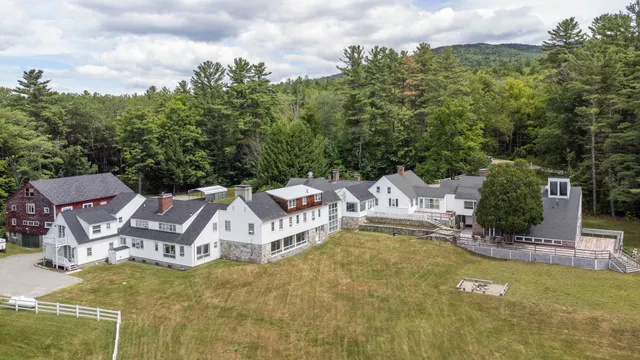 New Hampshire Mountain Inn