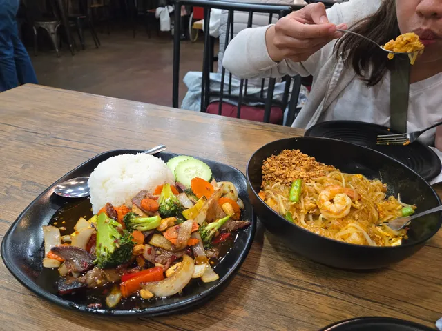 SOI PB THAI STREET FOOD