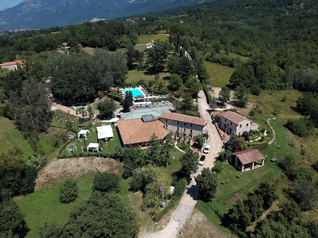 Valle Dell'Aquila Country House