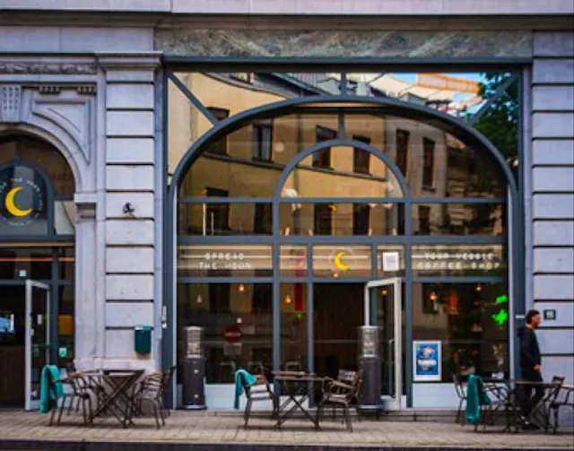 Spread The Moon 🌙