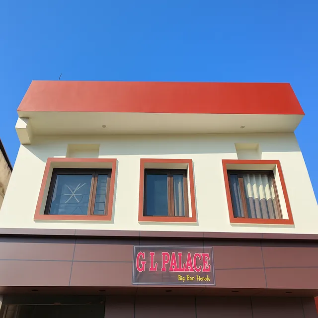 G L Palace